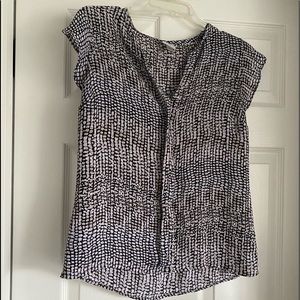 Worthington sz PM sheer sleeveless blouse.  Beautiful print.